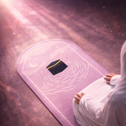 Tapis de prière enfant rose avec motif Kaaba en velours doux – idéal pour les premières prières – AYAMINUR